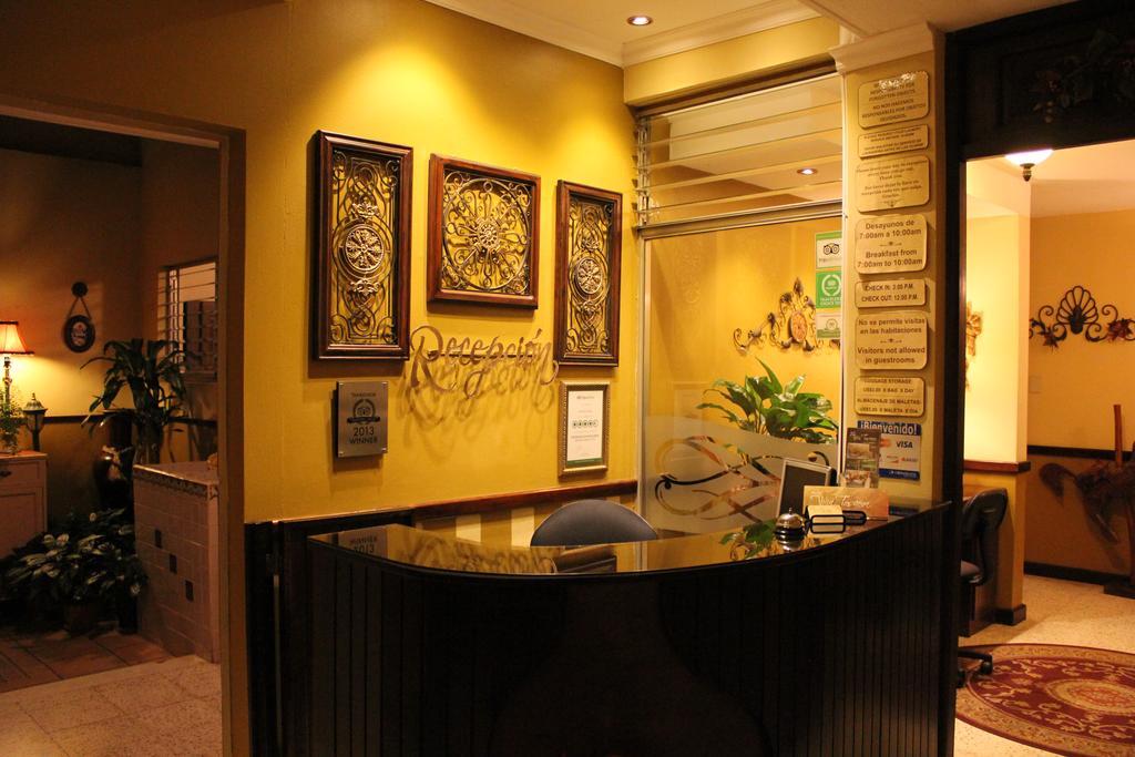 גואטמלה Hostal Villa Toscana מראה חיצוני תמונה