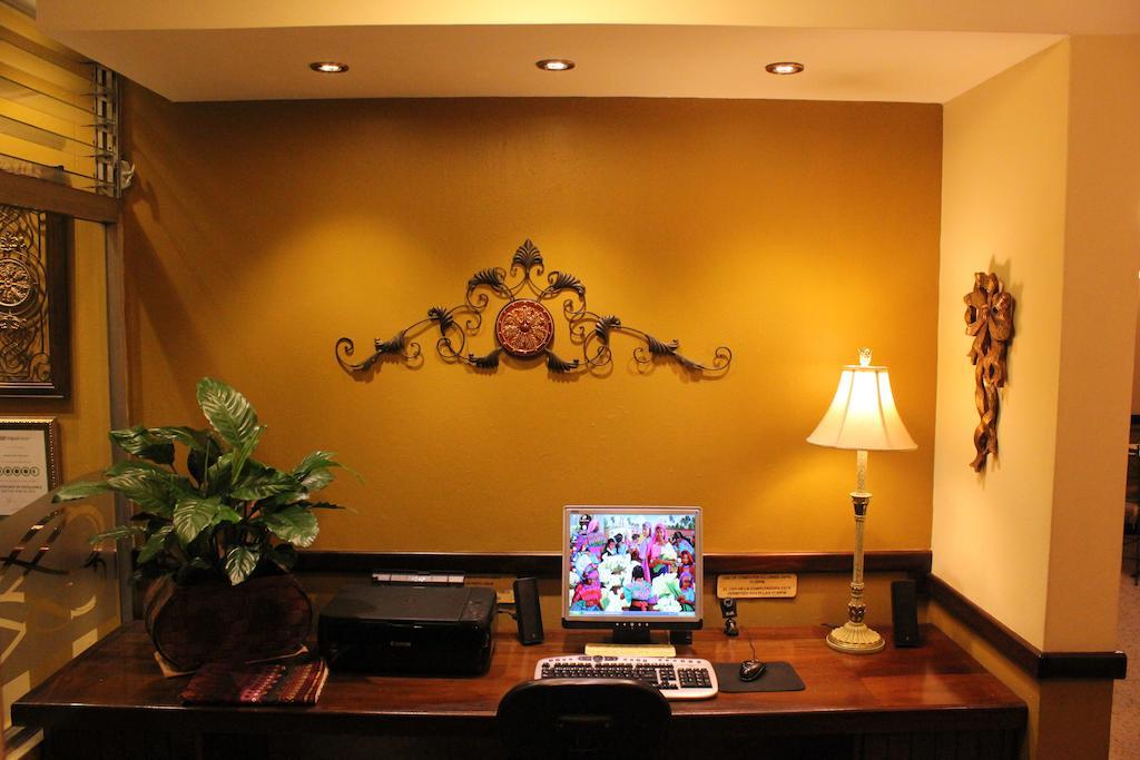 גואטמלה Hostal Villa Toscana מראה חיצוני תמונה